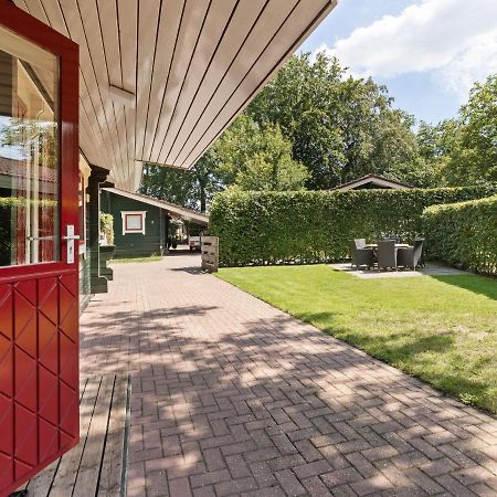 Luxurious Chalet In Guelders By The Forest Hulshorst Exterior photo
