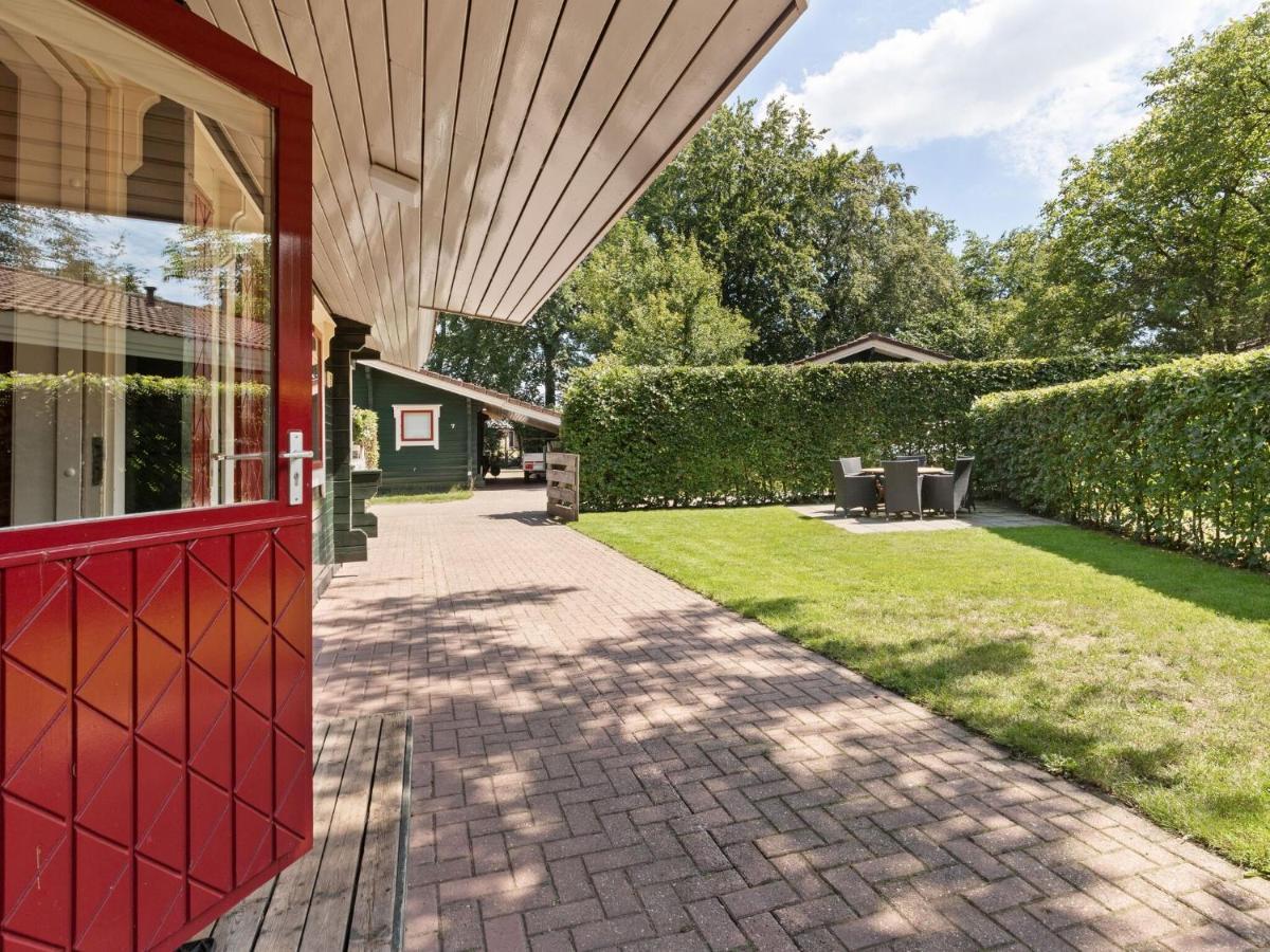 Luxurious Chalet In Guelders By The Forest Hulshorst Exterior photo