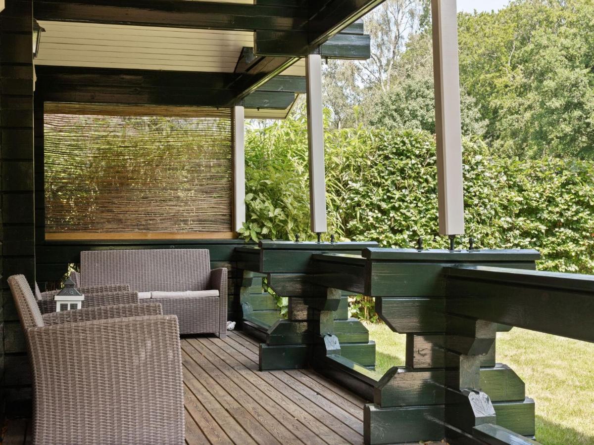 Luxurious Chalet In Guelders By The Forest Hulshorst Exterior photo